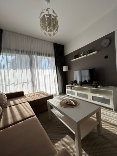 Premium Pool View 1BR | Caesar Blue