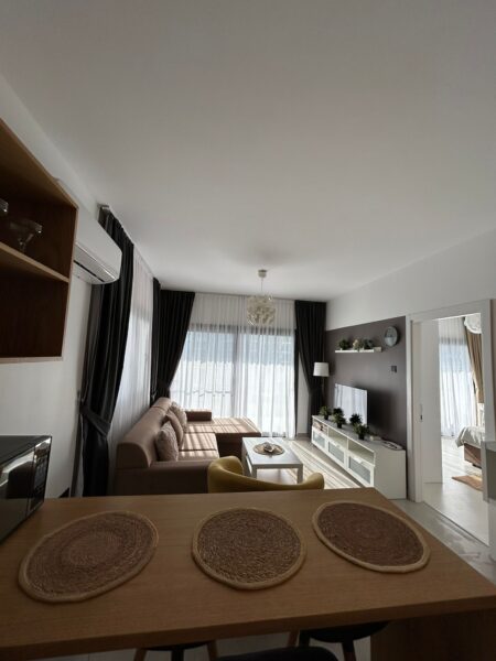 Premium Pool View 1BR | Caesar Blue